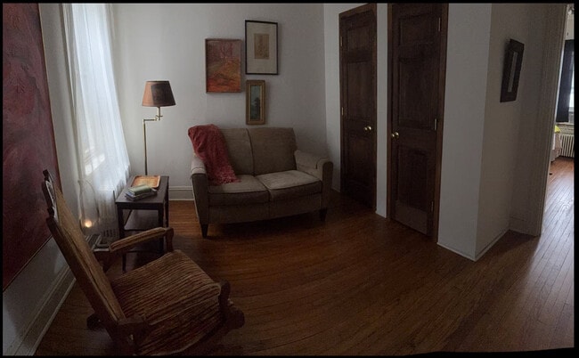 Photo - 128 W Louther St