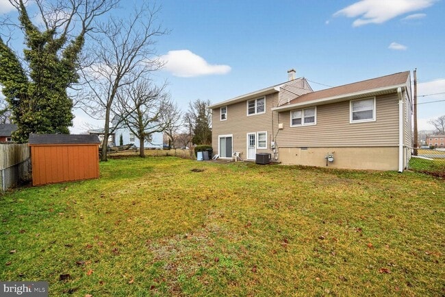 Photo - 5421 Henderson Way