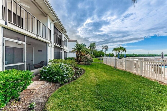 Photo - 6365 Bahia Del Mar Blvd S Unidad 114