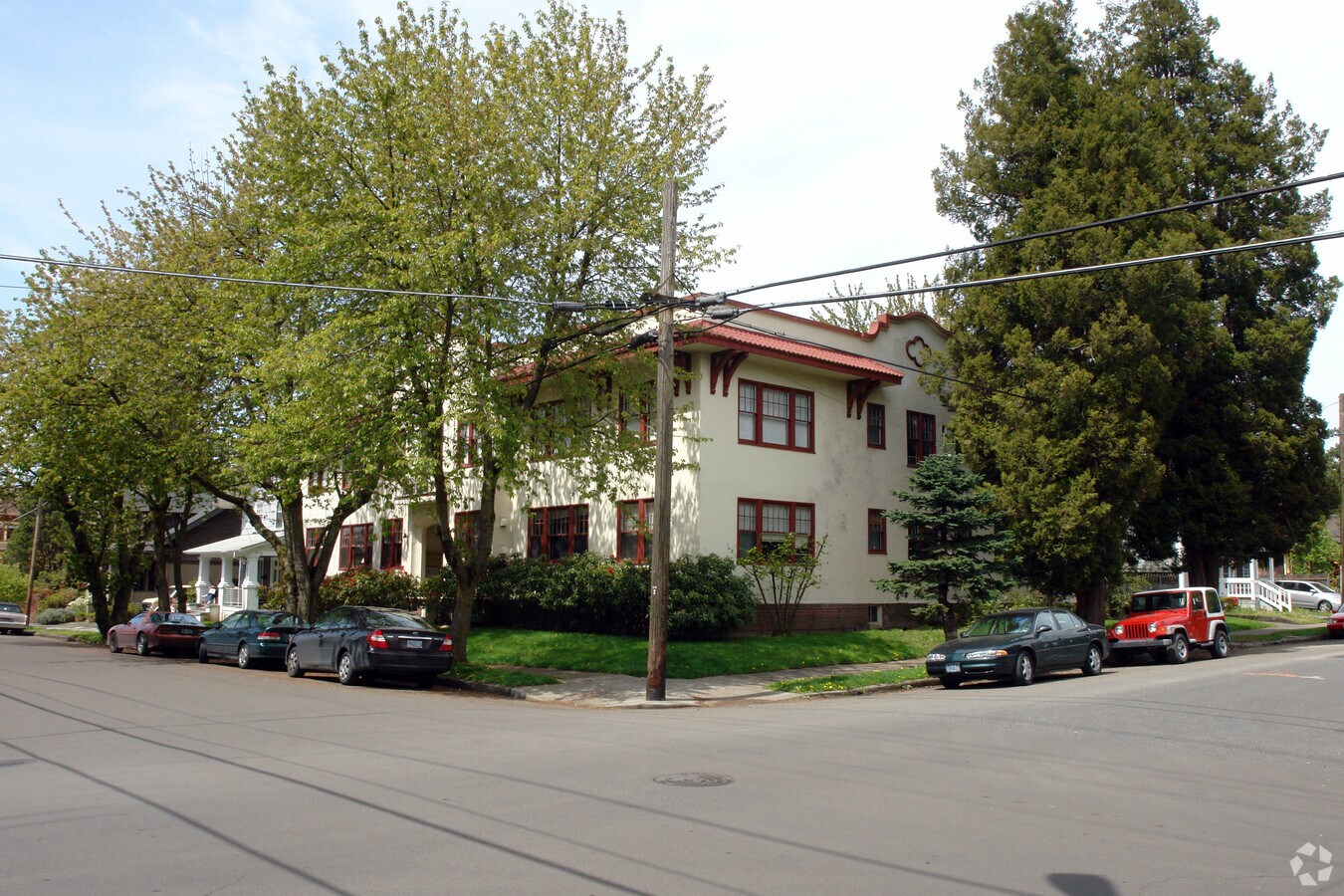 Photo - 1329 NE Hancock St
