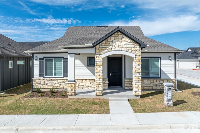 Alternar - Avilla Boat Club