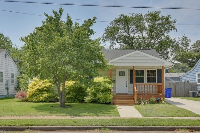 Photo - 1405 Baychester Ave