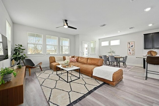 Building Photo - 7318 Harmony Shoals Bnd Rental