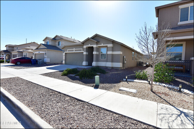 Building Photo - 14960 Boer Trail Rental