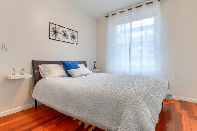 Photo - 440 Richards St Unit 301