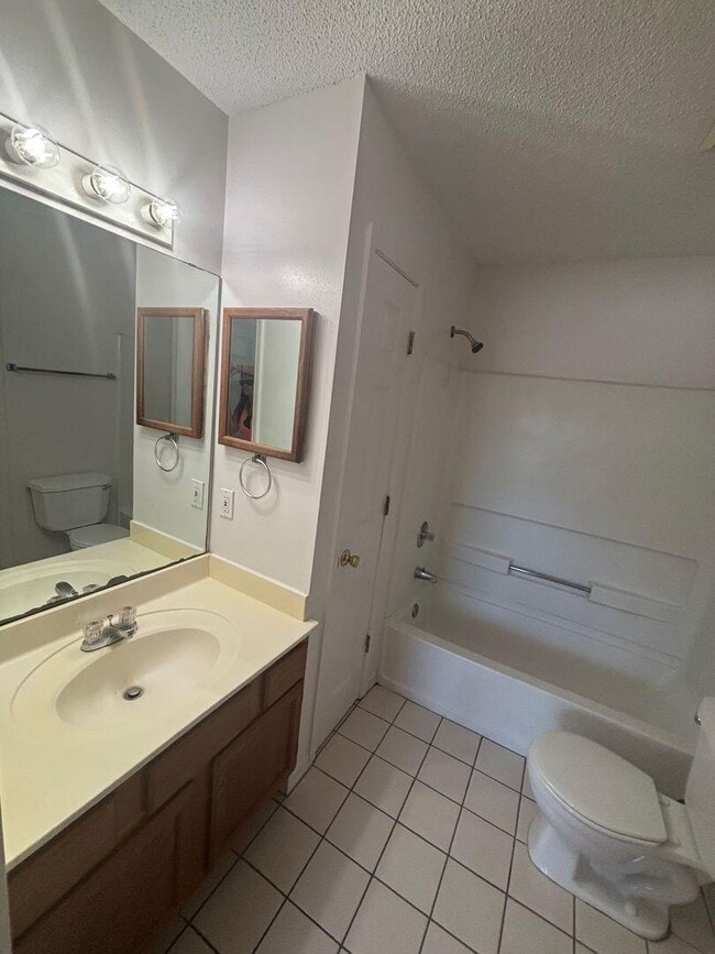 Photo - 565 Florosa Ct