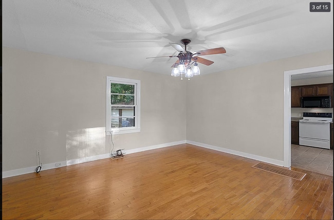 Photo - 140 Summar Dr