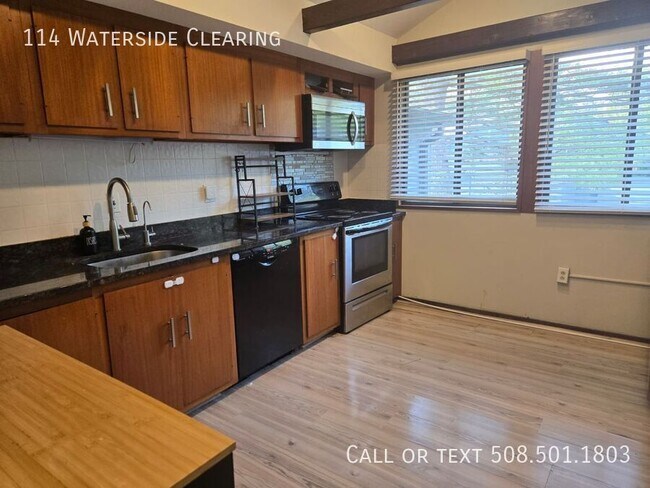 114 Waterside Clearing