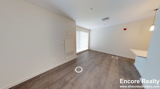 Photo - 240 Sidney St