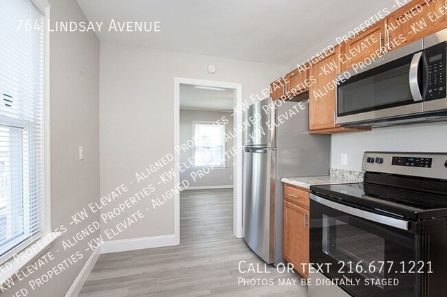 Photo - 764 Lindsay Ave