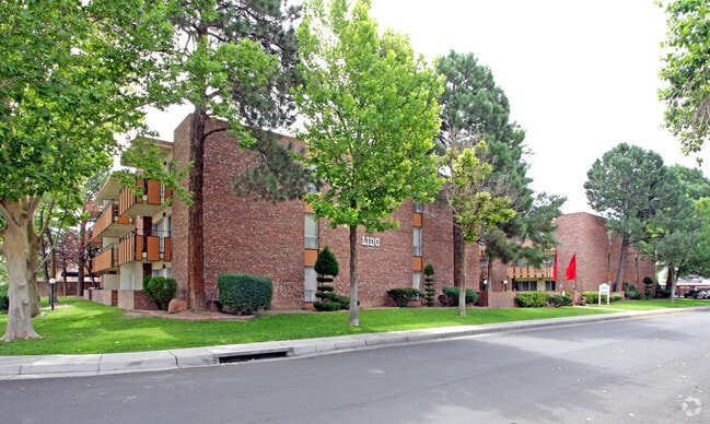 Lido Apartments