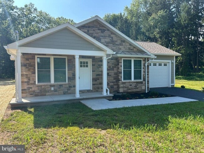Building Photo - 61 Dewald Rd Rental