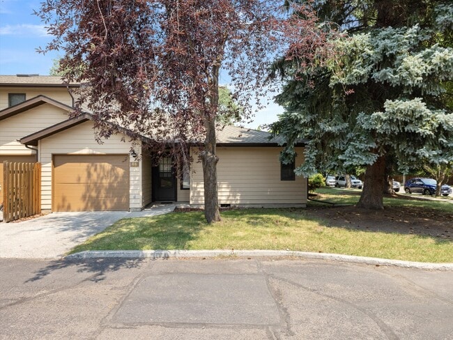 Photo - 1712 W Olive St