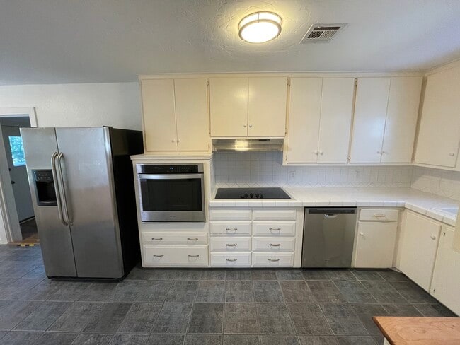 Photo - 1010 W Eufaula St