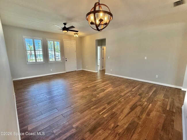 Photo - 1453 Santa Anna St SE