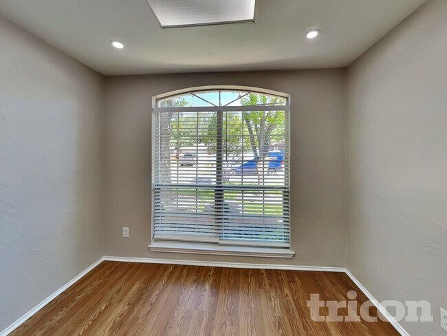 Photo - 1109 Glen Creek Dr