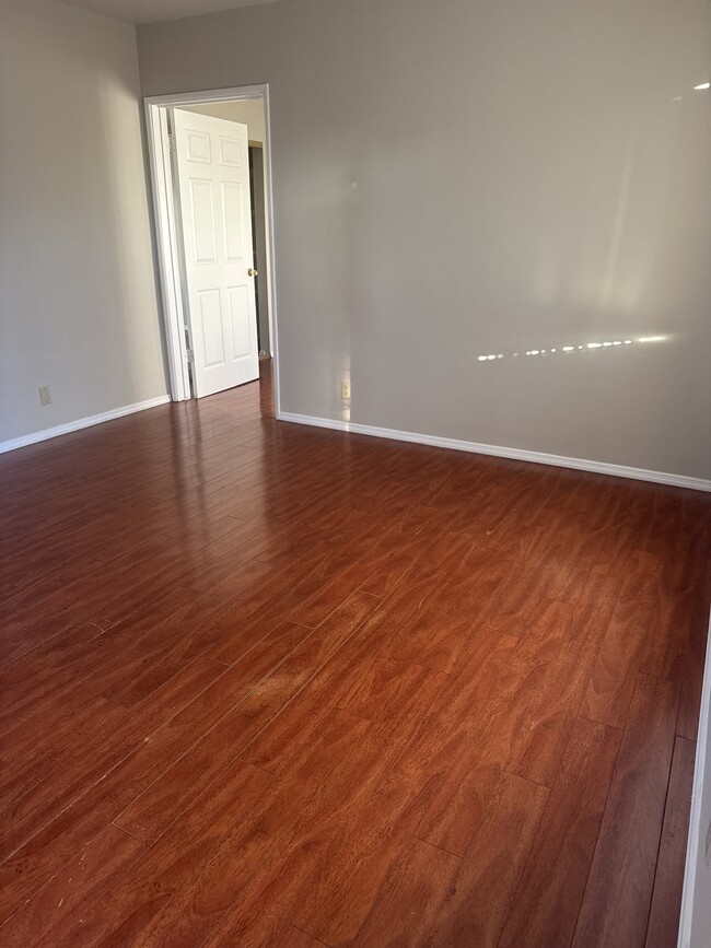 Photo - 1145 E Wilson Ave Unidad 1