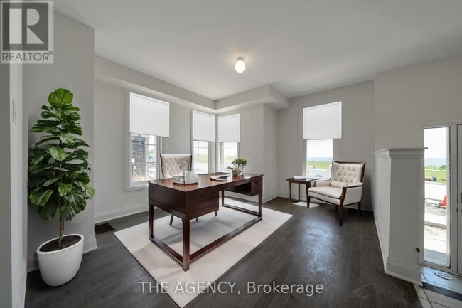 Photo - 563 Port Darlington Rd