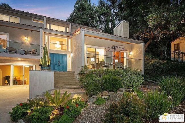 Photo - 1456 1/2 E Chevy Chase Dr