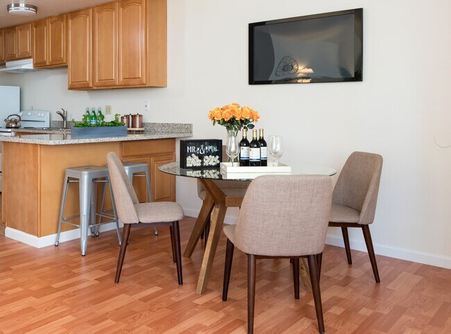 Photo - Park Villa Apartments