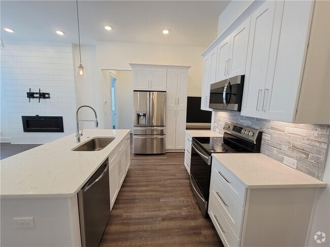 Building Photo - 160 Fowler St Unit 202 Rental