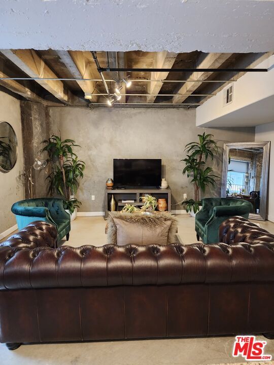 Photo - 711 S Olive St Unit 203