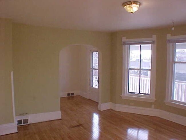 Photo - 219 E Mifflin St Unit 2