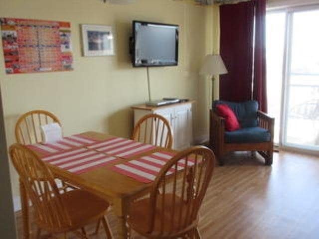 933 Ocean Blvd Unit 201