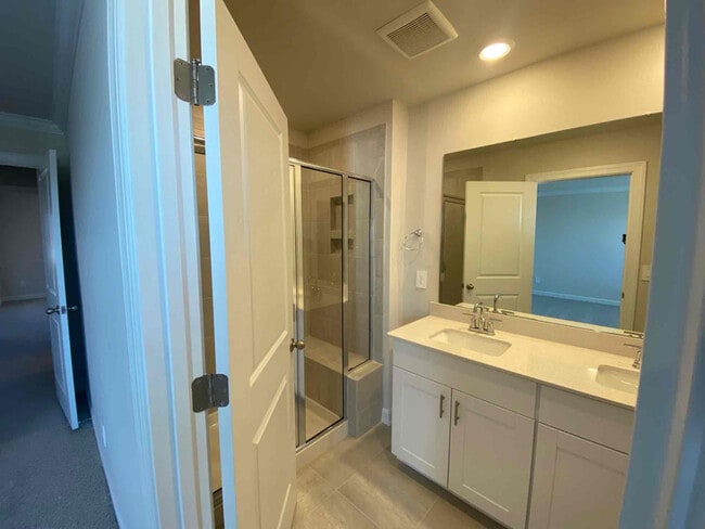 Photo - 1413 Old Rivers Rd