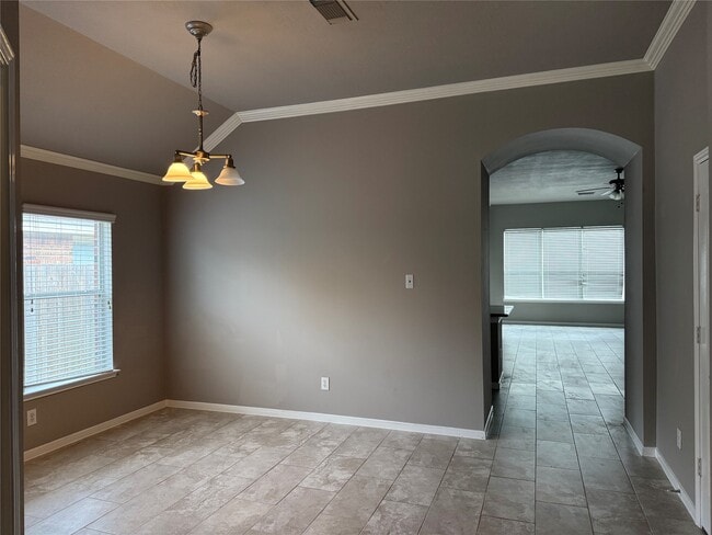 Photo - 16126 Saxon Hollow Ln