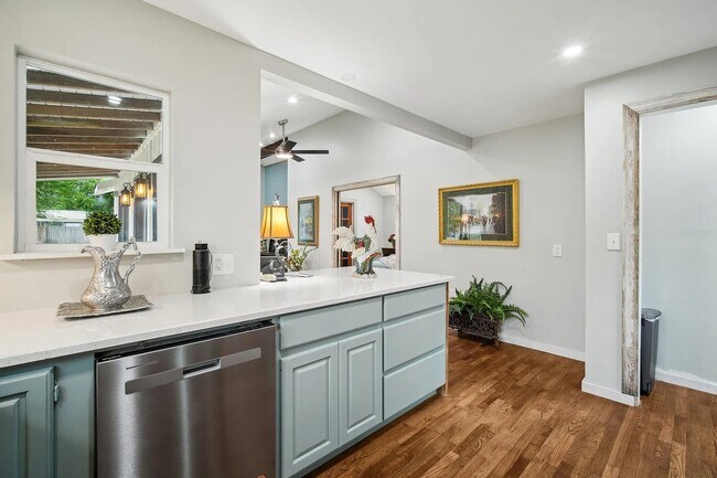 Photo - 801 Bishop St