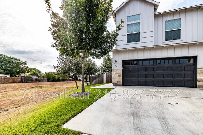 Photo - 272 Sapphire Dr