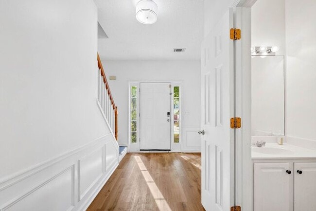 Photo - 5840 Haterleigh Dr