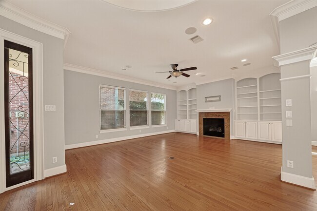 Photo - 5319 Fayette St
