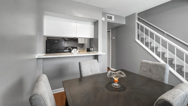 Dining room - Amelia West Townhomes