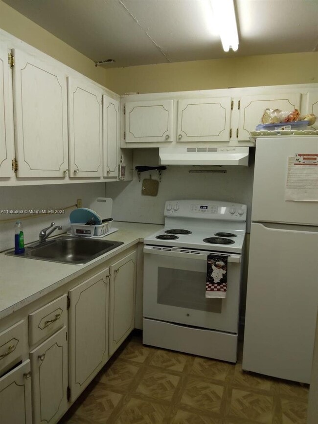 Photo - 206 Sheffield I Unit 206