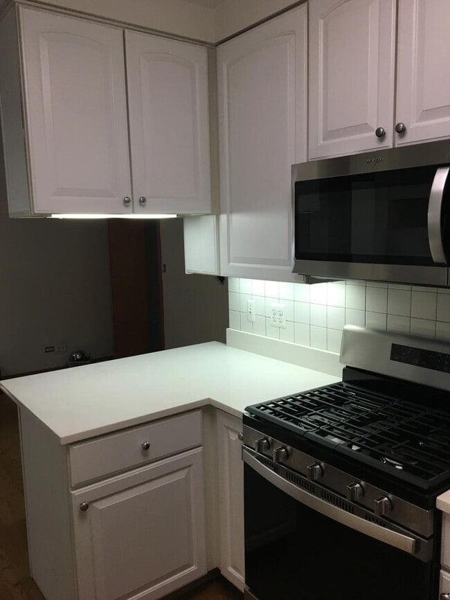 Photo - 1162 W Grand Ave Unit 4
