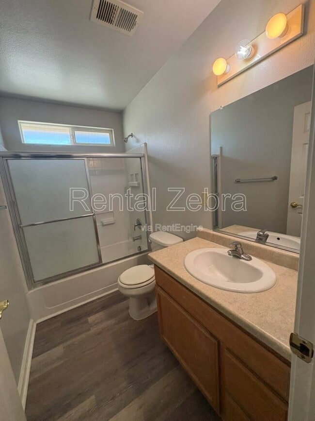 Photo - 2951 Willowbrook Dr Unit B