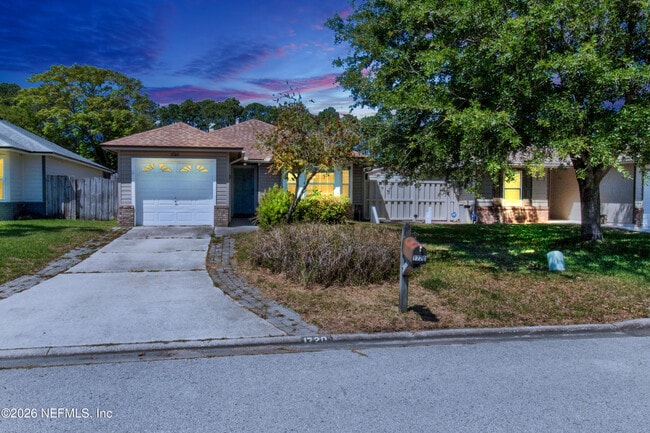 Building Photo - 1720 Wildwood Creek Ln