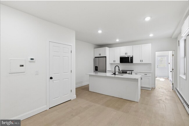 Building Photo - 935 Passyunk Ave Unit 1