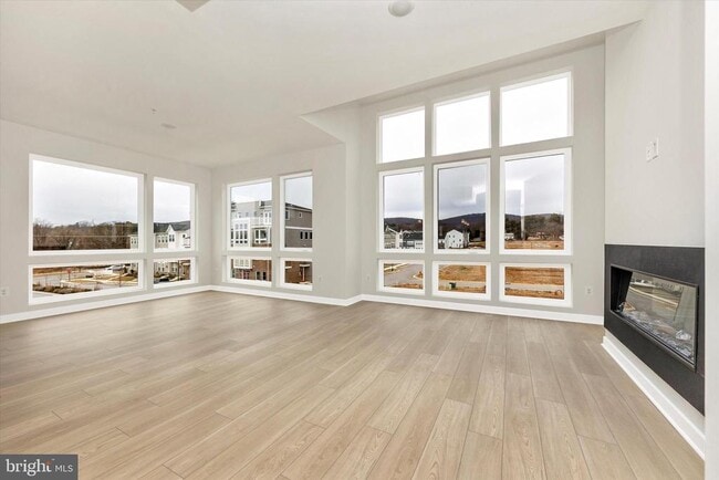 Photo - 714 Iron Frg Rd