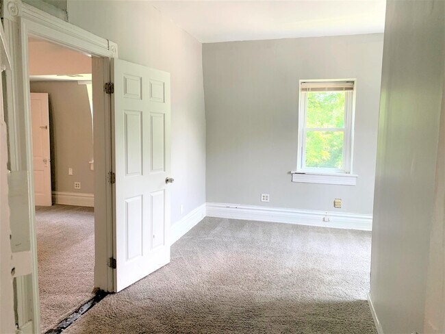 Photo - 1014 Hemphill Ave NW