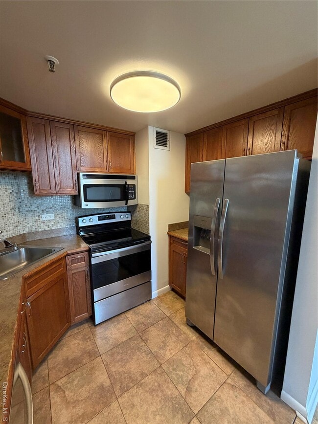 Building Photo - 55 McKinley Ave Unit D1-12