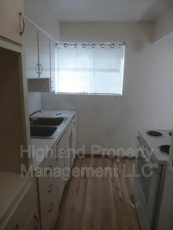 Photo - 960 NE B St Unit #11