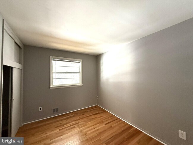 Photo - 9120 Peabody St