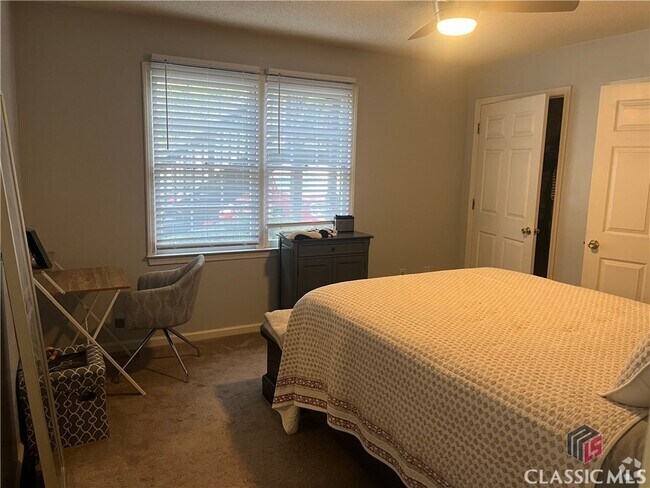 Building Photo - 550 Dearing St Rental
