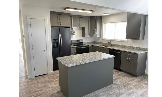 Photo - 2929 Ross Dr