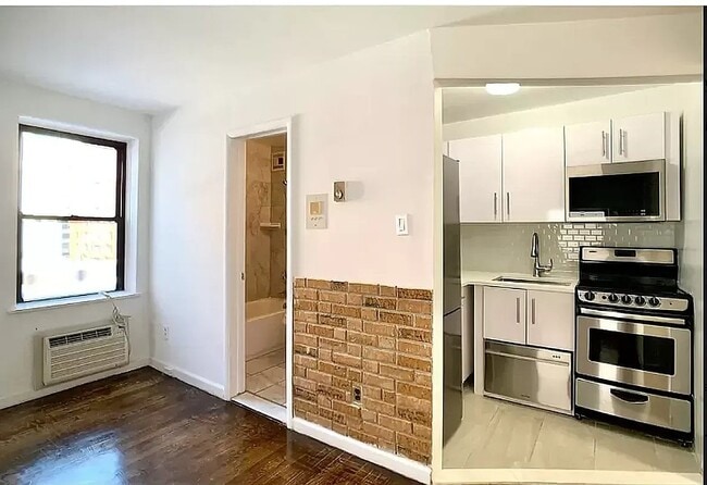 Photo - 1220 Lexington Ave Unit 3N