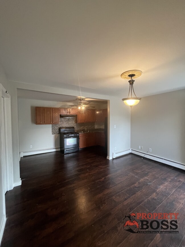 Photo - 342 141st St