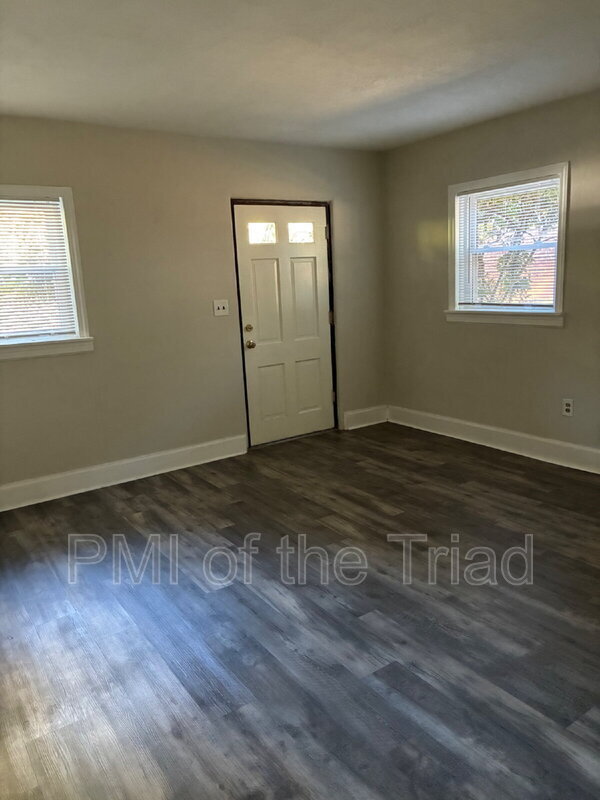 Photo - 915 Carolina Ave NW Unit D